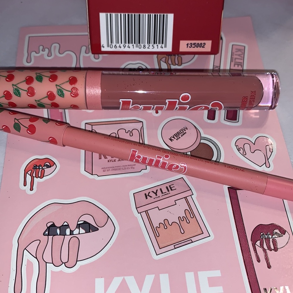 Kylie J Lip Kit Host Pick๐๐ - Picture 5 of 11